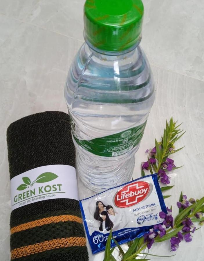 Greenkost Hostel Sintang ภายนอก รูปภาพ