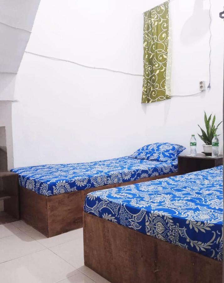 Greenkost Hostel Sintang ภายนอก รูปภาพ