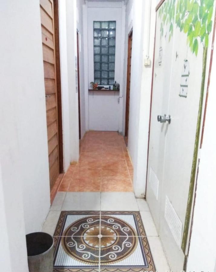 Greenkost Hostel Sintang ภายนอก รูปภาพ