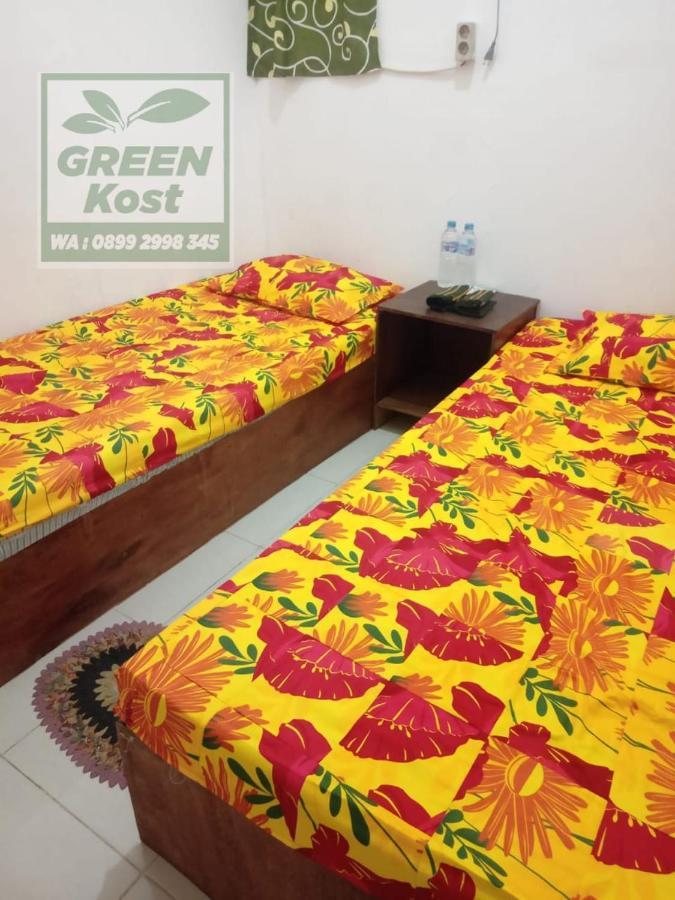 Greenkost Hostel Sintang ภายนอก รูปภาพ
