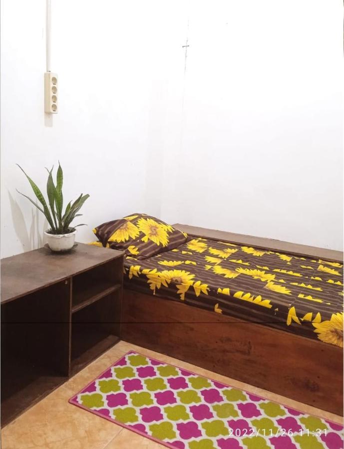 Greenkost Hostel Sintang ภายนอก รูปภาพ