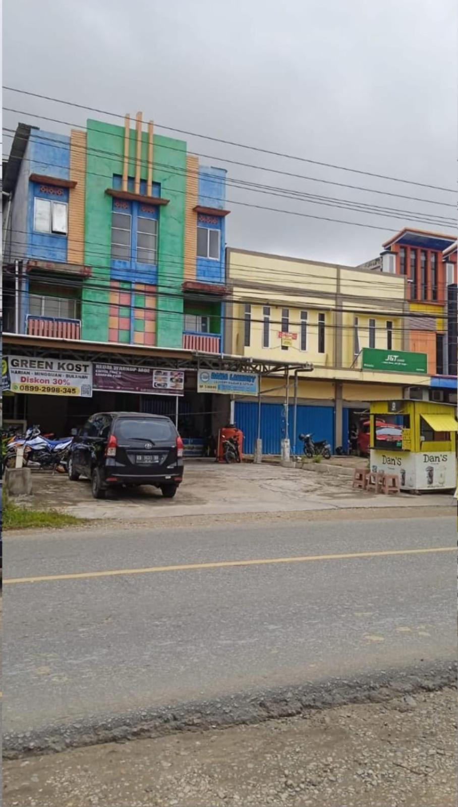 Greenkost Hostel Sintang ภายนอก รูปภาพ