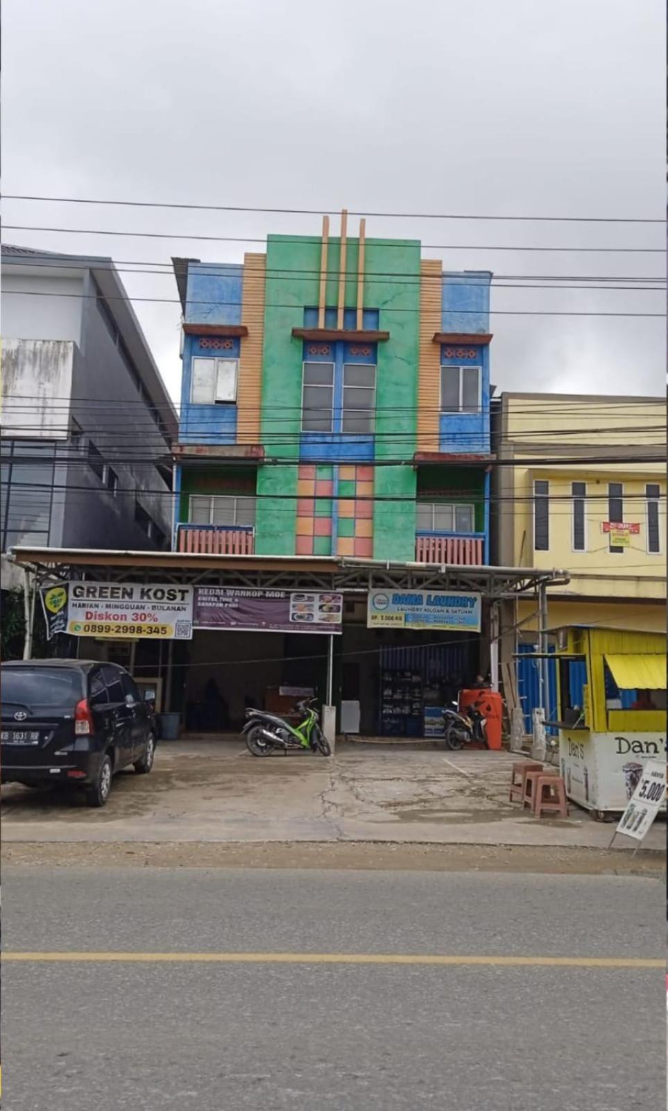 Greenkost Hostel Sintang ภายนอก รูปภาพ