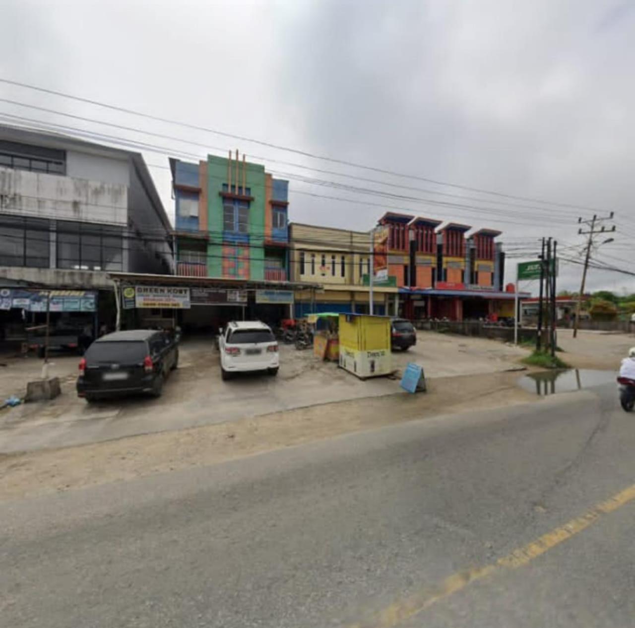 Greenkost Hostel Sintang ภายนอก รูปภาพ